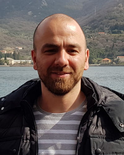 Sezer Curci